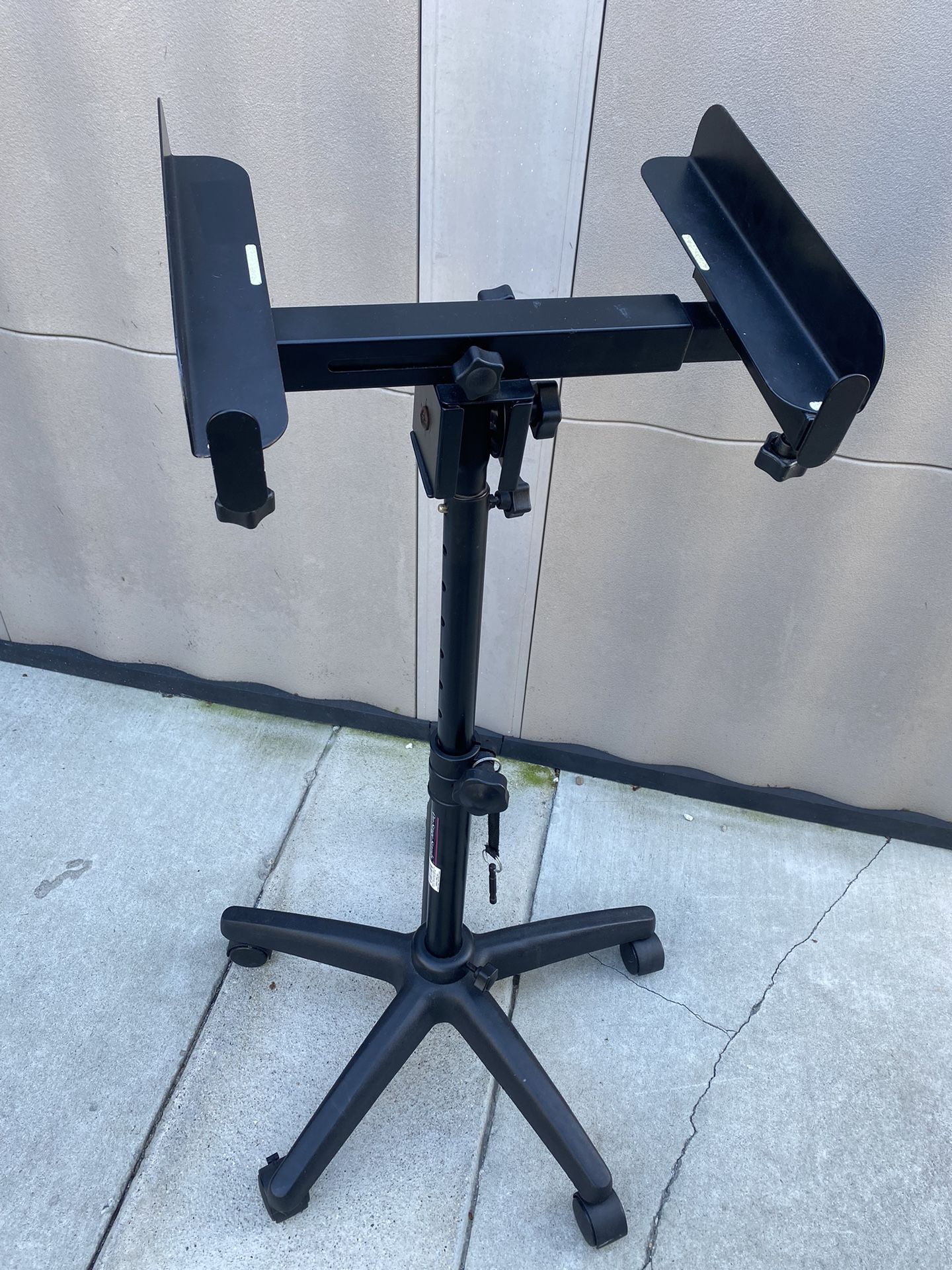 Mixer Stand On Stage Mixer Stand MIX400 for Sale in Torrance, CA OfferUp