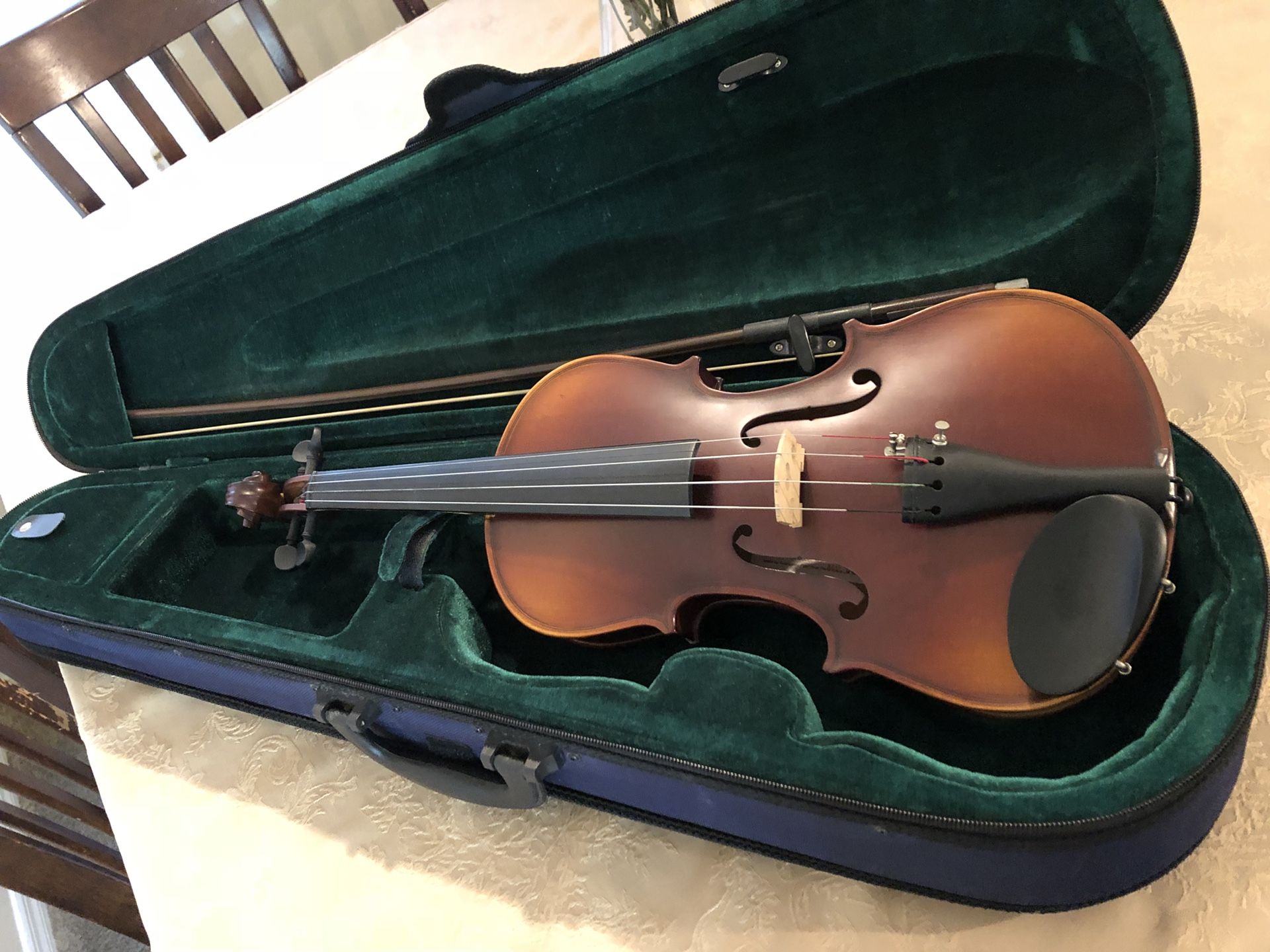 Pearl river violin 3/4 with hard shell