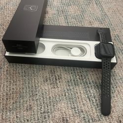 Apple Watch - Nike Sport Series 4