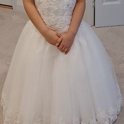 Brand New Size 5 Bridal Dress For Little Girls