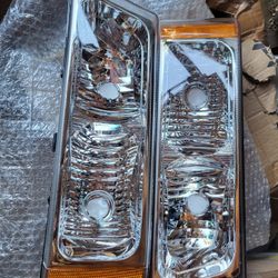 2003 - 2006 Chevy Head Lights 