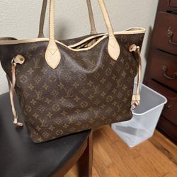 Louis Vuitton Neverfull MM