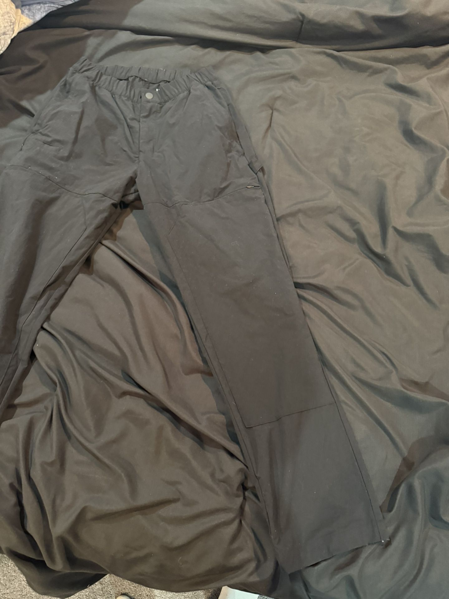 black alo joggers (size s) 