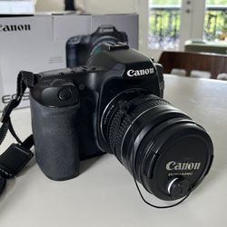 EXCELLENT CONDITION!!! Canon EOS 40D + Lens!  $150