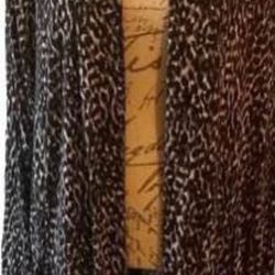 New Berkshire Soft & Cozy Ladies Large Sherpa Robe  ( Perfect For Lounging Around)