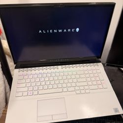 Alienware Area-51m R2 - i9-10900K - RTX 2080 Super - 4K UHD