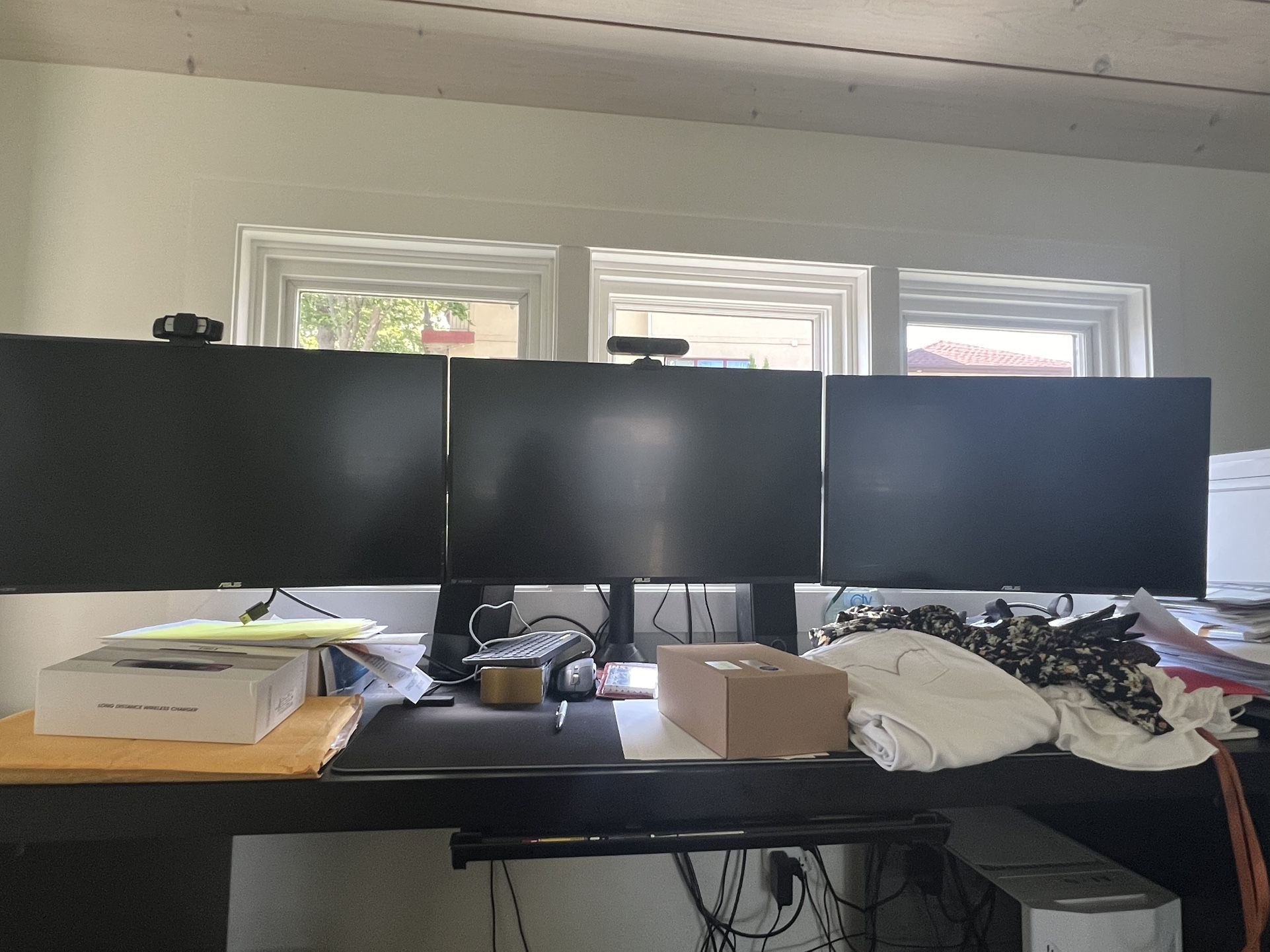 3 ASUS. 27” 2k Monitors With Tri-Stand