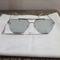 Louis Vuitton Z1262E Sunglasses Ash Gray Unisex Designer Eyewear LV Logo Case