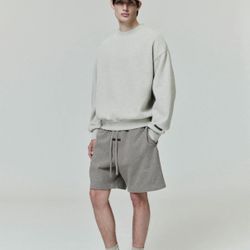 ESSENTIALS Classic Fleece Sweatshort 