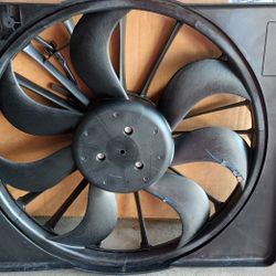 Dorman 621-526XD Radiator Fan Assembly With Brushless Motor Compatible with Select Chrysler/Dodge Models 