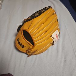Adult Softball/Baseball Glove