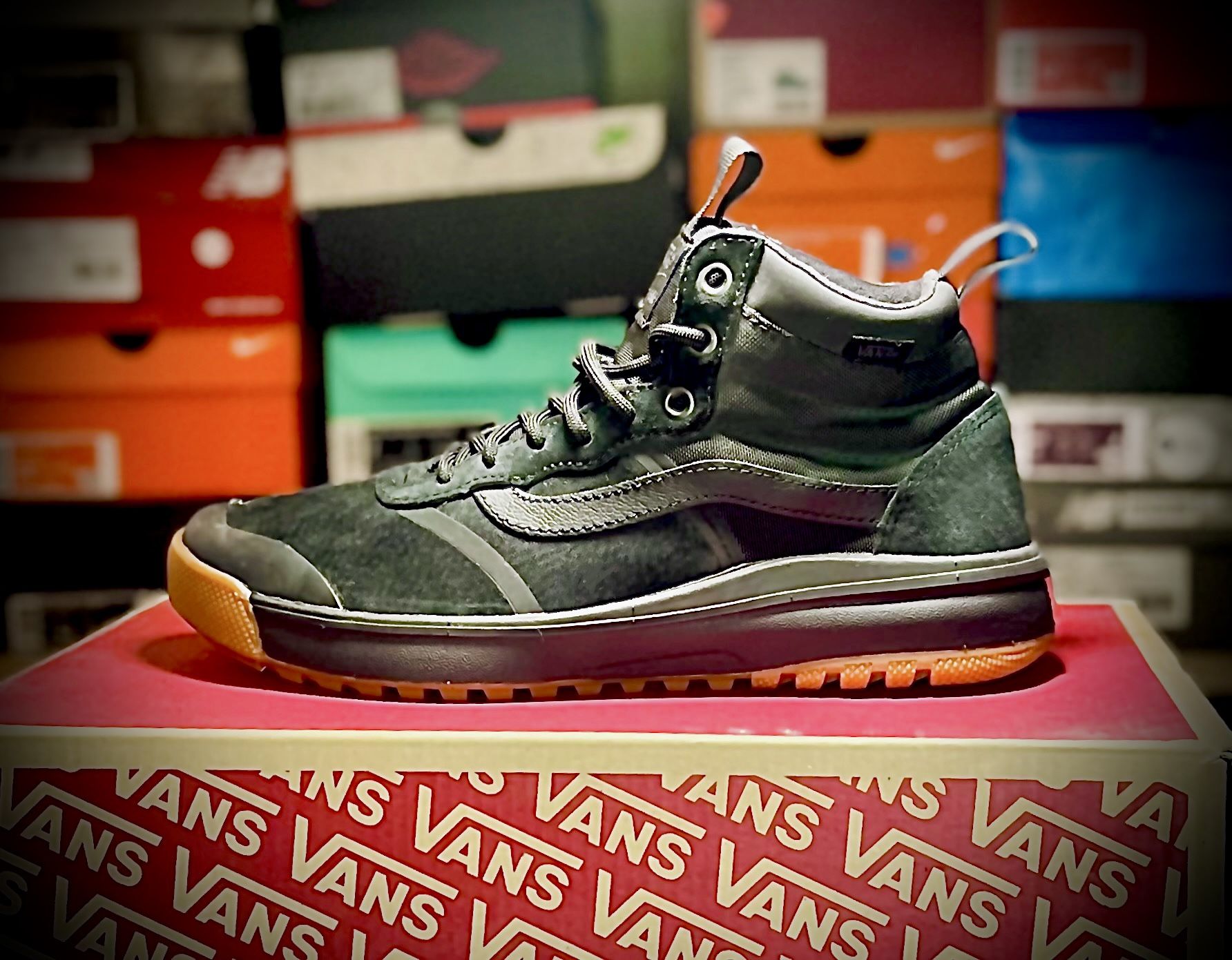 VANS UltraRange Hi DL MTE ALL Weather Black Gum Men's Size 7.5 Women's 9 NIB