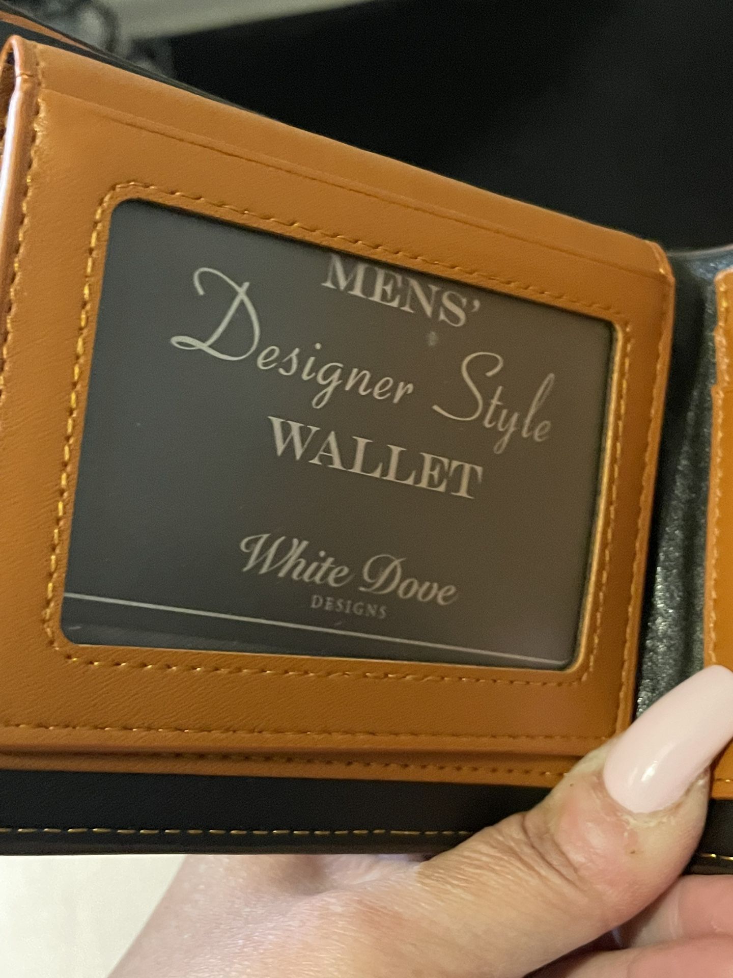Brand New Men’s Christian Wallet Only 20$
