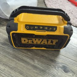 20V MAX Cordless Bluetooth Speaker