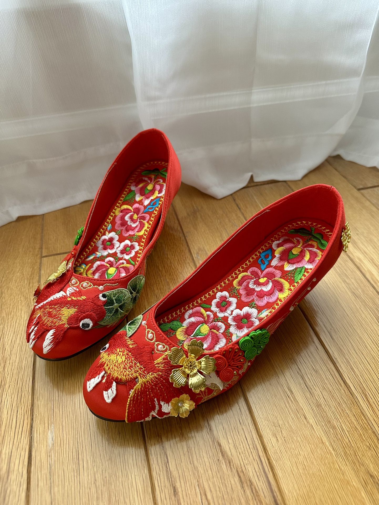 Embroidered Chinese Traditional Wedding Shoes – Handmade US 6 w/ 1.6” Heel