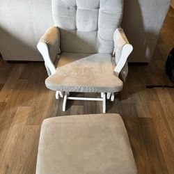 Rocking chair With Ottoman 
