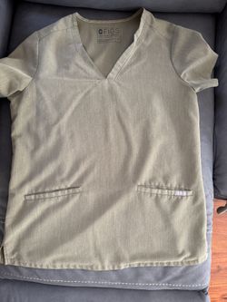 FIGS SCRUBS SET SIZE SMALL