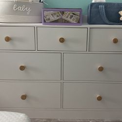 Changing Dresser 7 Drawers 