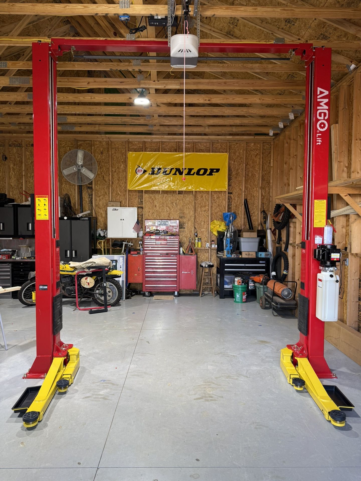 AMGO OHX-10 10,000 Pounds 2 Post Lift