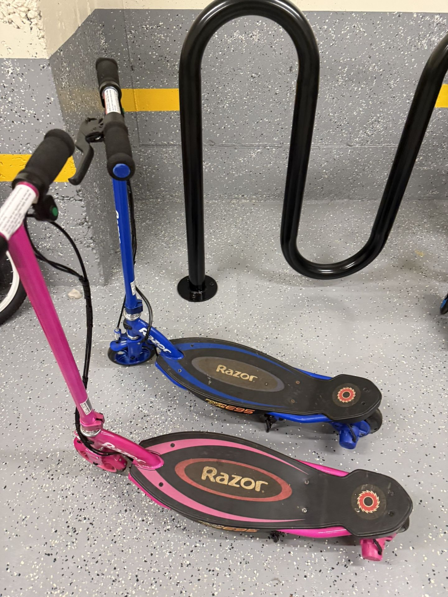 🛴 Razor Electric Scooters (Pink & Blue) – As-Is – Cash Only – Westfield, NJ