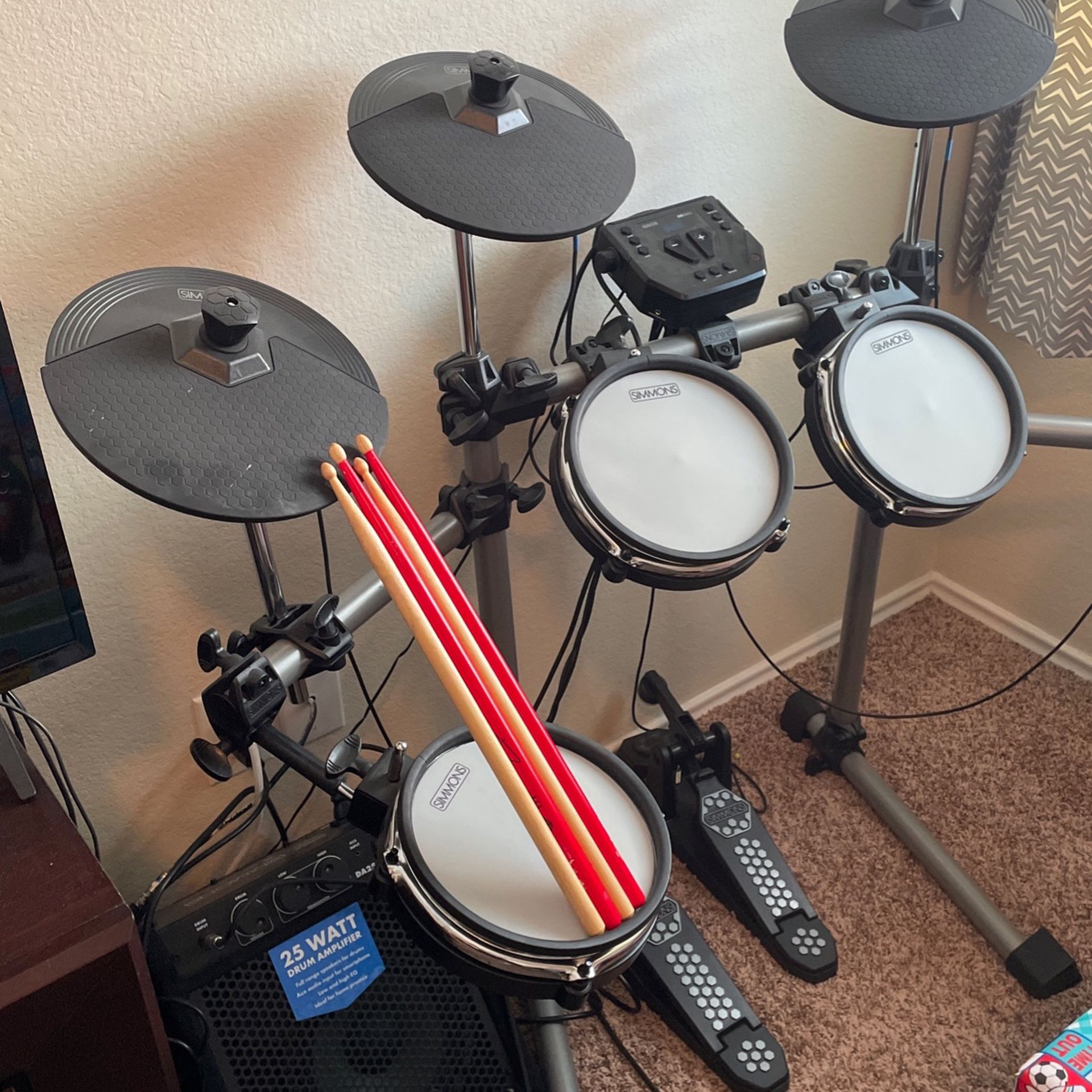 Electric Drum Set Simmons with Drum Amp