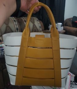 Madison west purse missing shoulder strap