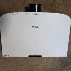 NEC PA550W Projector