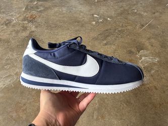 Mens navy blue nike cortez