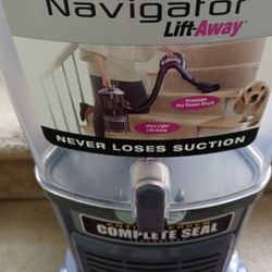 SHARK NAVIGATOR LIFT AWAY VACUUM