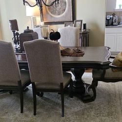 Dining Room Set, LIKE NEW