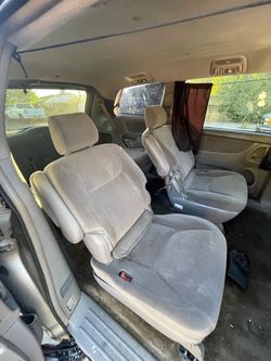 Toyota sienna 2006