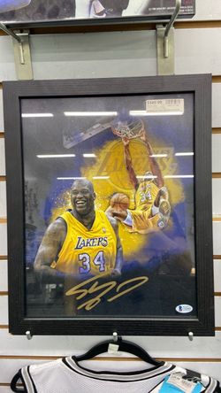 Shaquille O'Neal Signed Lakers Framed Photo (cmp121148)