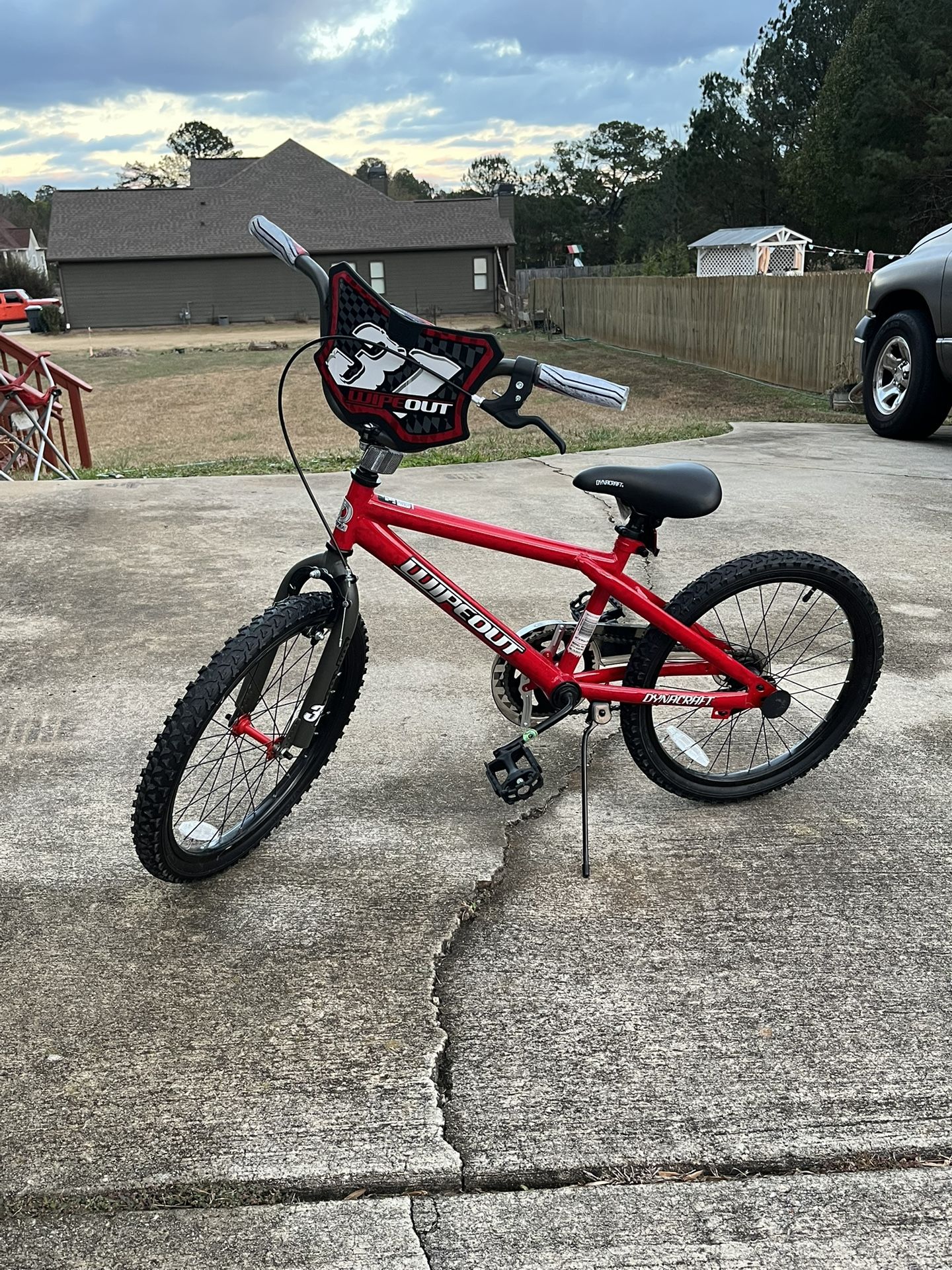 KID’S WIPEOUT BMX BIKE • LIKE NEW