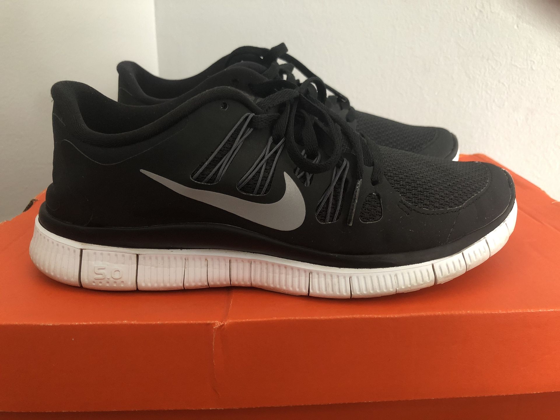 Womens Nike Free Run Running Shoe 5.0 Size 7