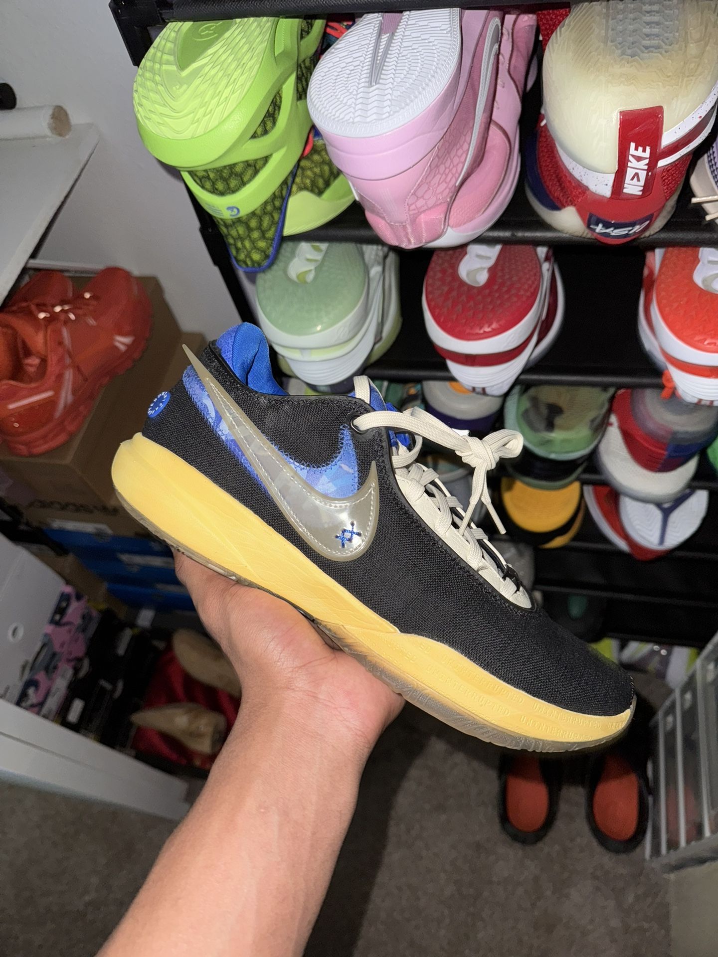 LeBron 20