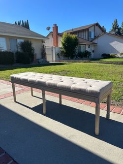 LUE BONA 60-inch Upholstered Bench for End of Bed