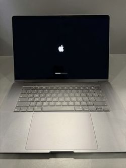MacBook M5 Pro 24gb ram 1tb ssd