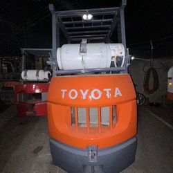TOYOTA ❗️forklift Available Now 