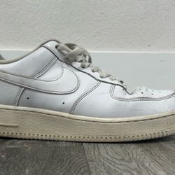 Nike Air Force 1 White – Used – Size 10