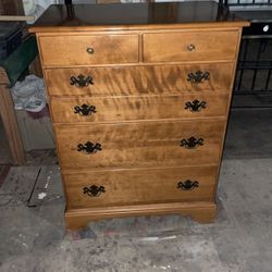 5 Drawer Ethan Allan Chest!!!