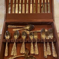 Stunning 64 piece Gold Plated Godinger Flatware Set