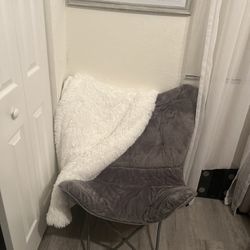 Cozy Plush Grey Accent Chair