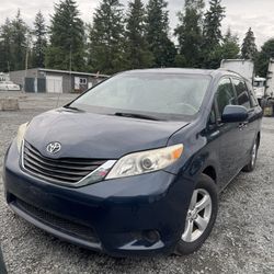 2010 toyota sienna parts only