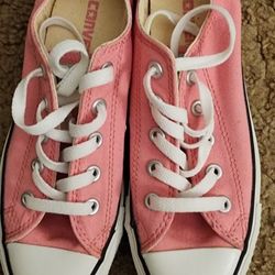 Converse All Star Size 4 Men/  Size 6 Women