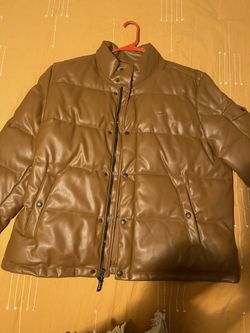 Brand New Levi Puffer Jacket (2XL)