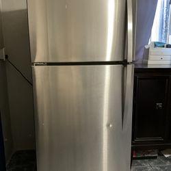 Whirlpool Refrigerator 
