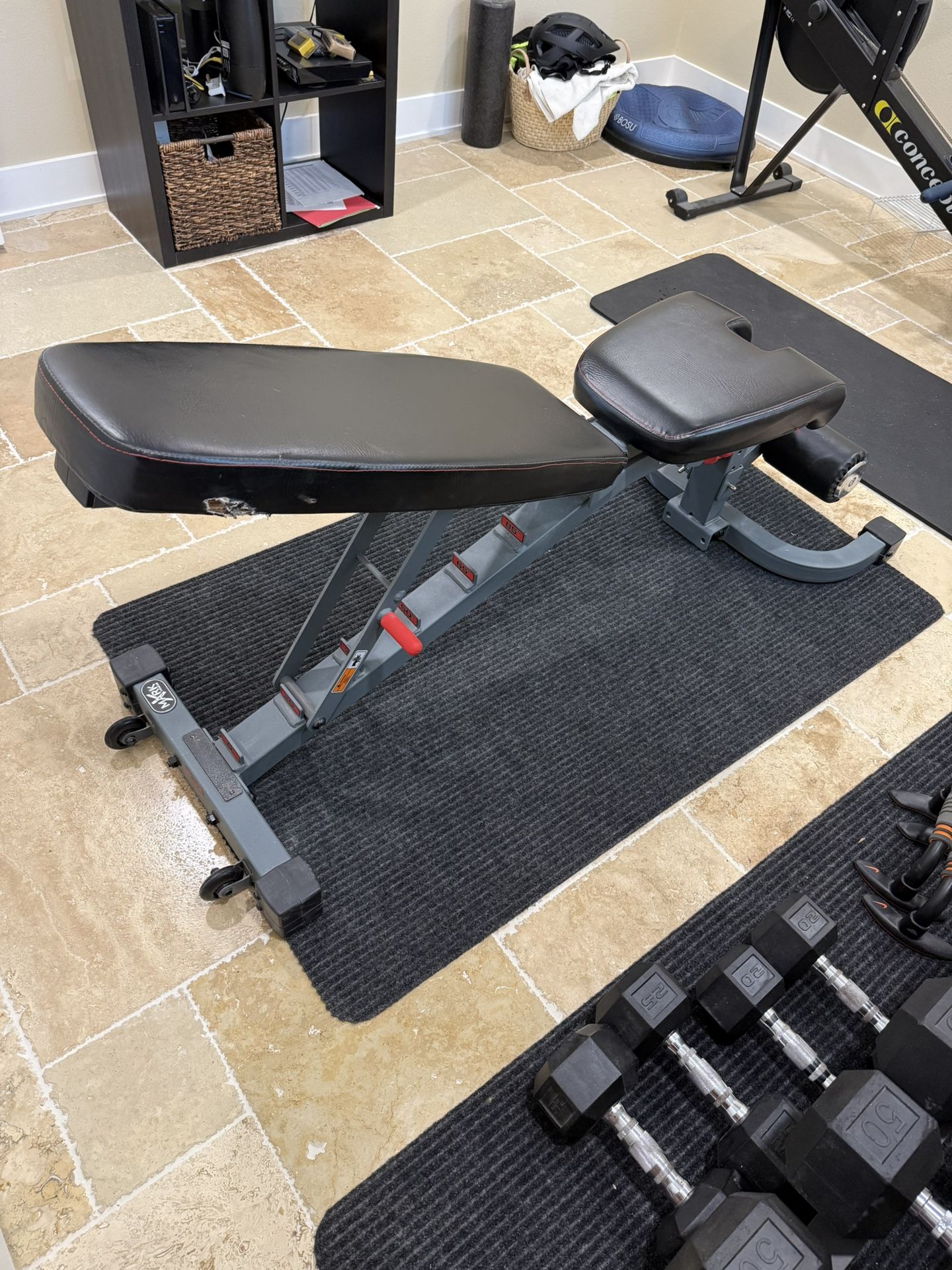 XMARK Adjustable Weight Bench – flat, incline & decline