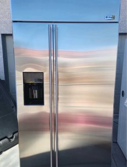 GE monogram side by side built-in fridge 42”