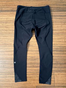 Lululemon Leggings Size 8 (MINT CONDITION)