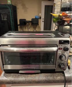 Hamilton Beach Toaster Oven with Top Toaster Slots